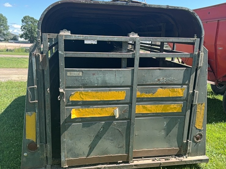 better-built-16’-livestock-trailer--no-title-image-6