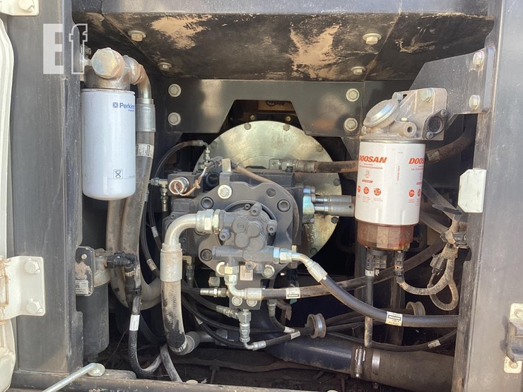 2021-bobcat-e165-image-15