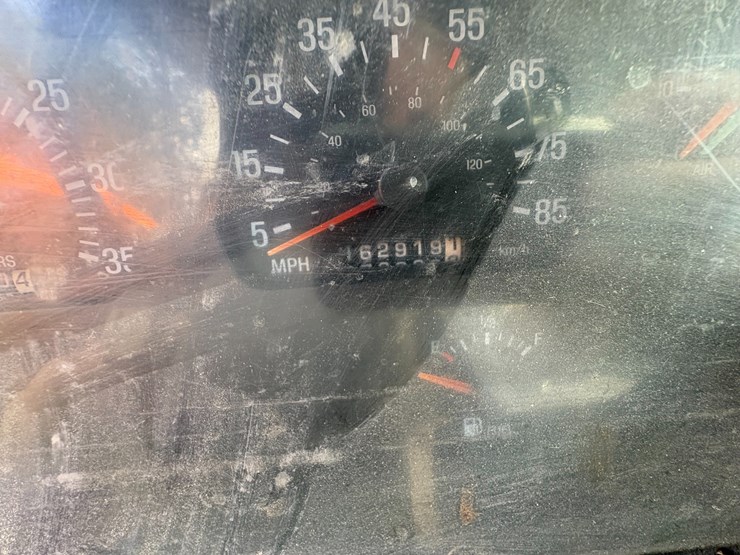 1998-ford-l8513-image-70