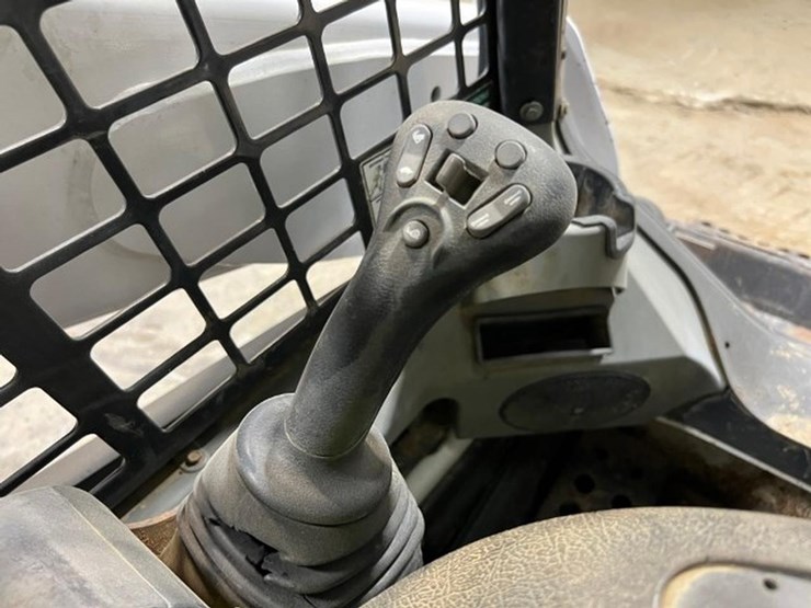 bobcat-t650-image-25