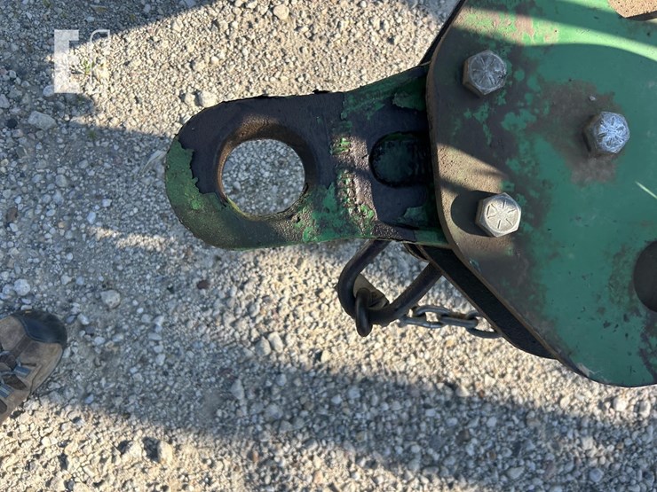 2004-john-deere-2210-image-14