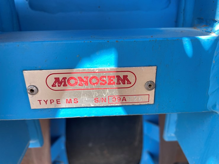 #9017-•-monosem-onion-planter-image-16