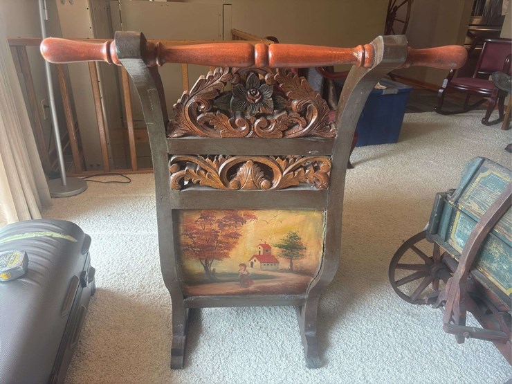 sled-with-ornate-painting-image-5