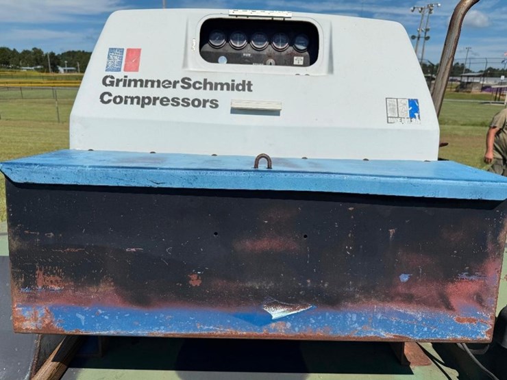 grimmer-schmidt-125-air-compressor-(125-cfm-289-image-4