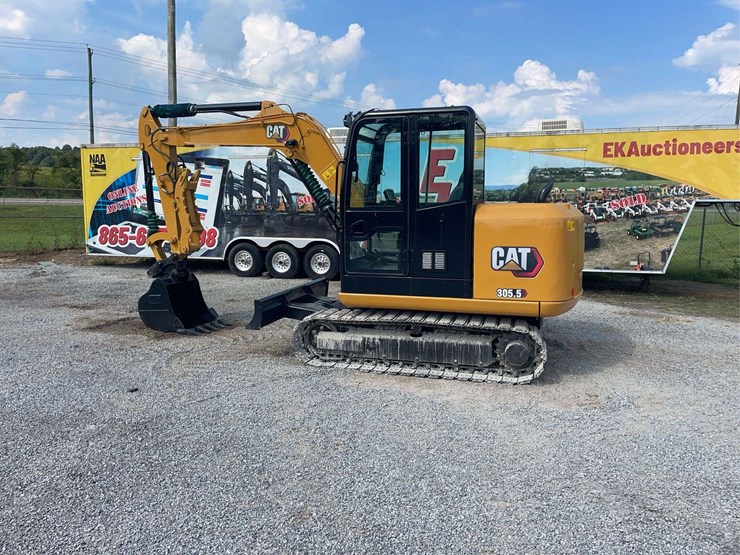 2021-caterpillar-305.5-image-3