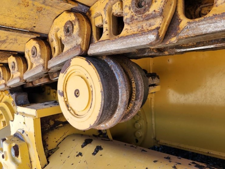 2023-deere-700l-image-23