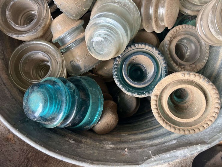 glass-insulators-image-3