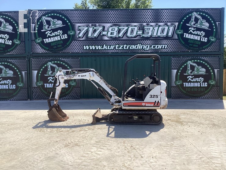 2011-bobcat-325g-image-1