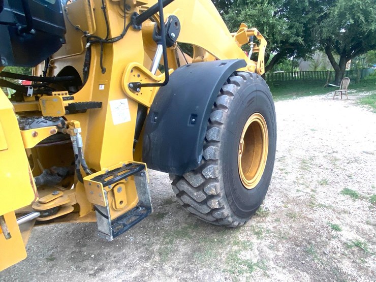 2021-caterpillar-926m-image-30