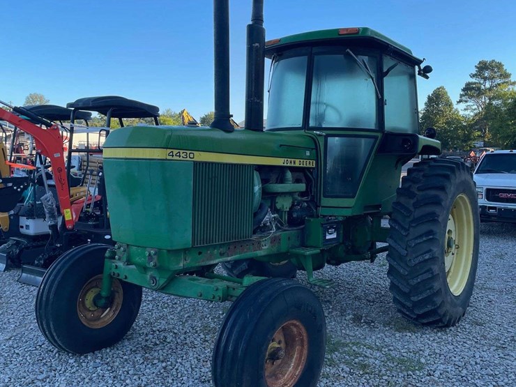 john-deere-4430-image-1