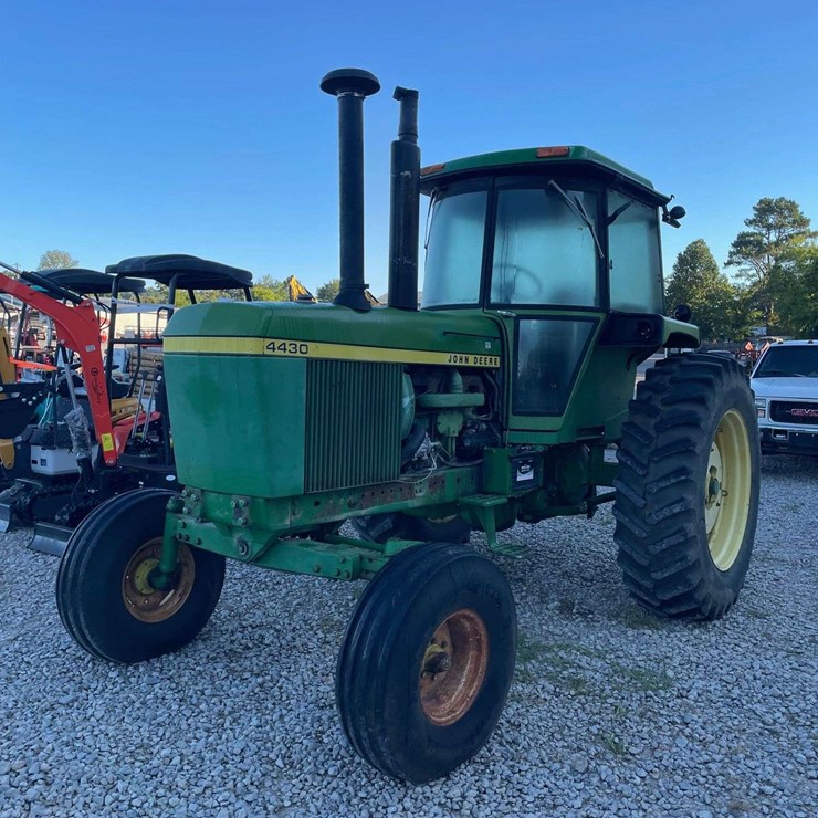 JOHN DEERE 4430