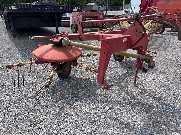 new-holland-254-image-1