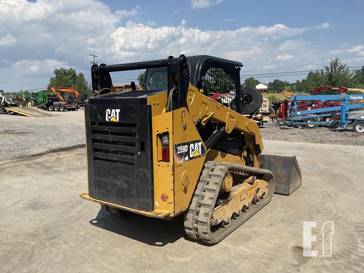 2016-caterpillar-259d-image-5