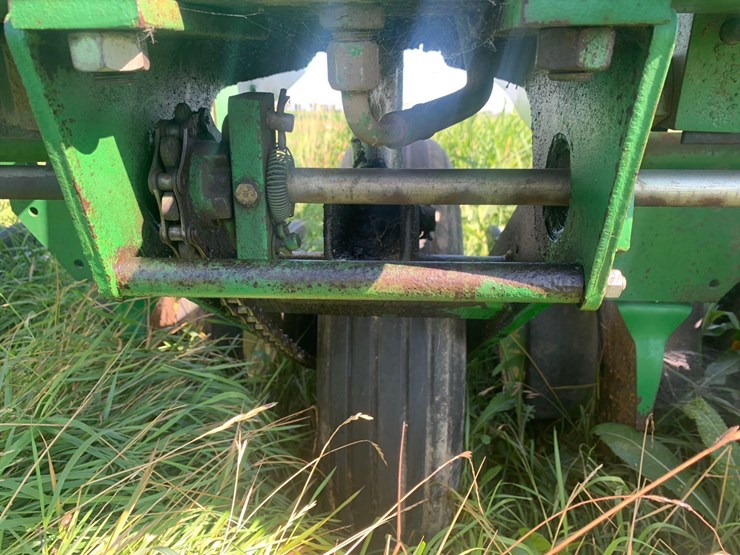 john-deere-7000-corn-planter-image-6