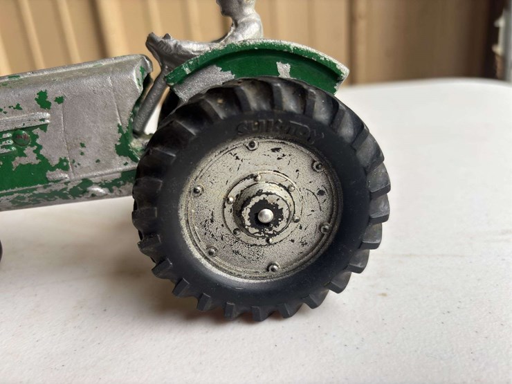 (2)-1/16-oliver-tractor-and-baler-slik-image-10