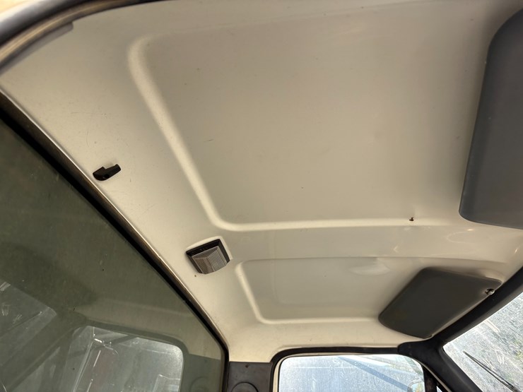1992-ford-f700-image-39