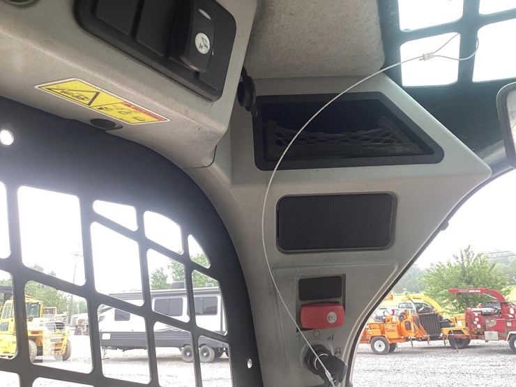 2019-caterpillar-236d-image-15
