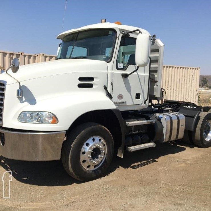 2018 MACK PINNACLE CXU613