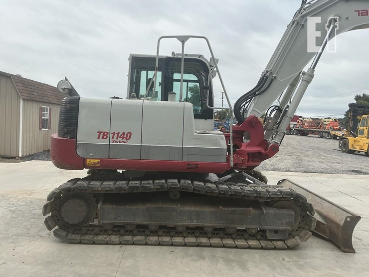 2016-takeuchi-tb1140-image-5