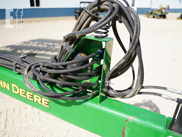 2021-john-deere-2680h-image-13