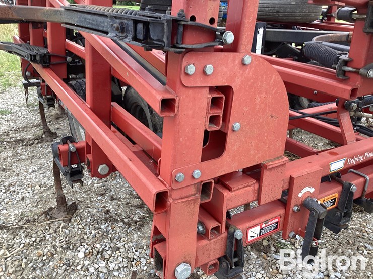 case-ih-4300-image-15