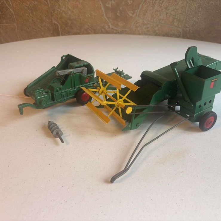 (2) 1/16 Oliver Baler and Combine Slik