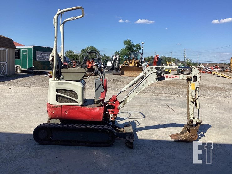 2018-takeuchi-tb210r-image-5