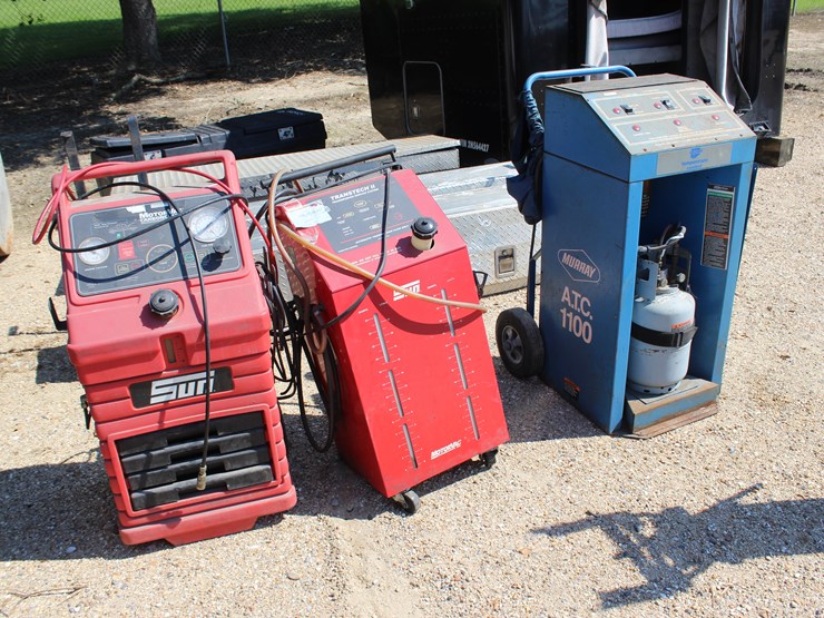#1653-•-pallet-of-automotive-equipment-image-2