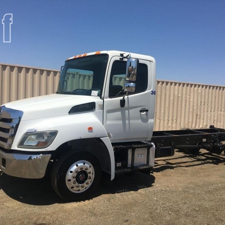 2018 HINO 268A