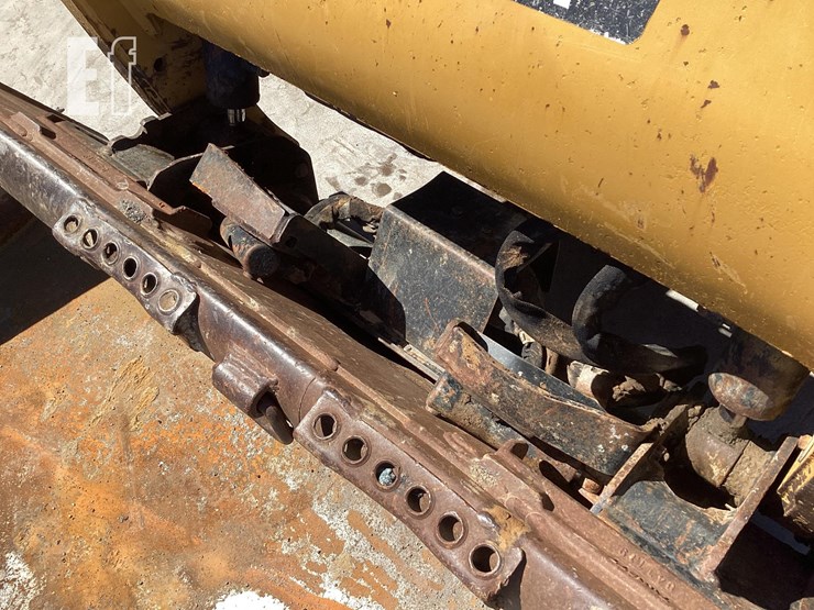 2008-caterpillar-257b2-image-10