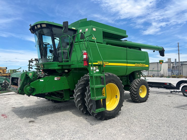 2004-john-deere-9660-sts-image-1