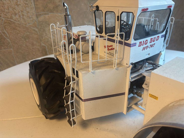 1/16-big-bud-747-tractor-dcp-image-17