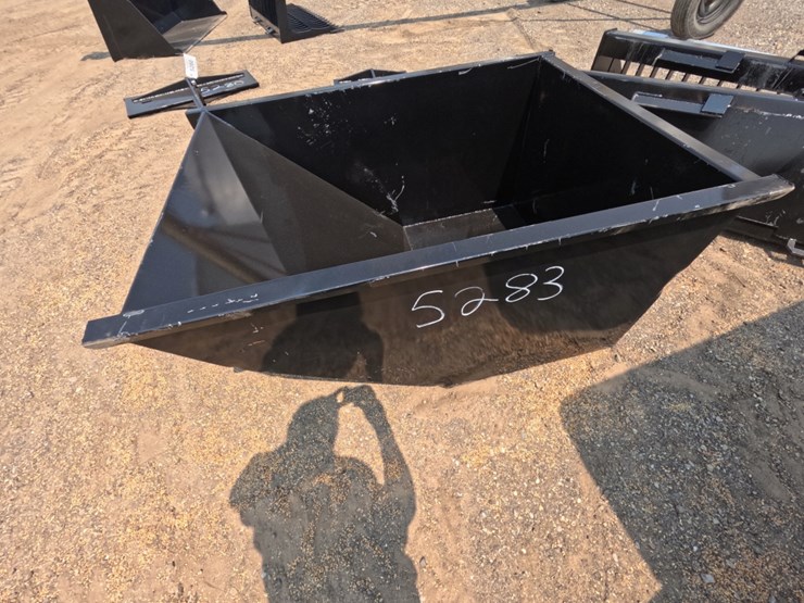 #5283-•-mini-universal-wheelbarrow-image-1