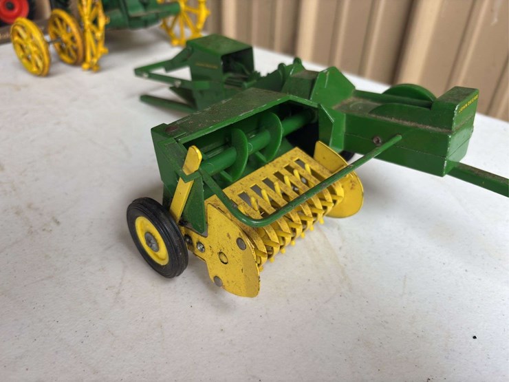 john-deere-16-image-17
