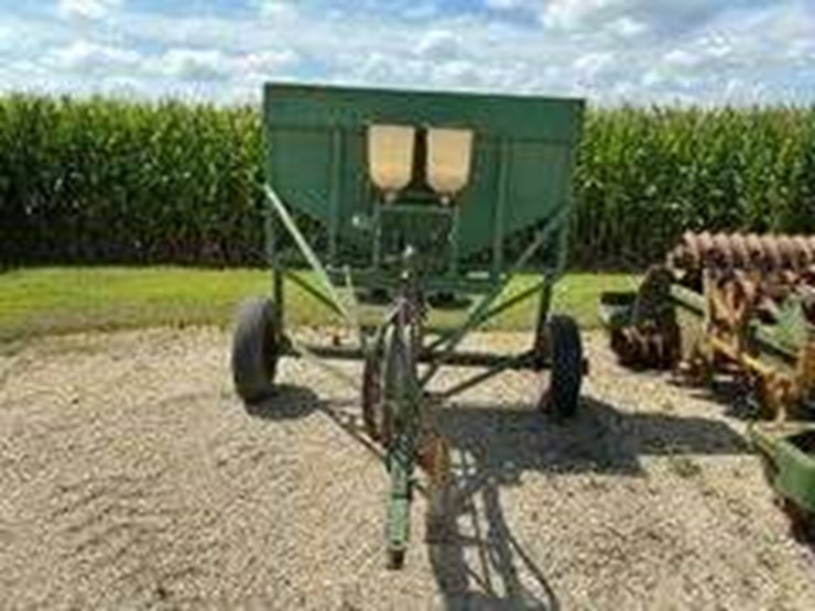 homemade-pull-type-seeder,-hyd.-opening-&-hyd.-fan,-separate-seeding,-big-&-small-image-1