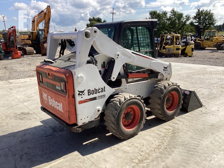 2013-bobcat-s650-image-4