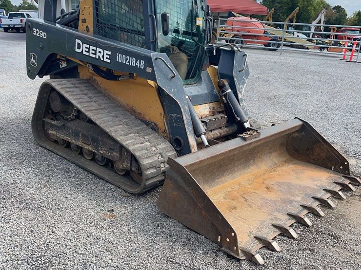 2012-john-deere-329d-image-4