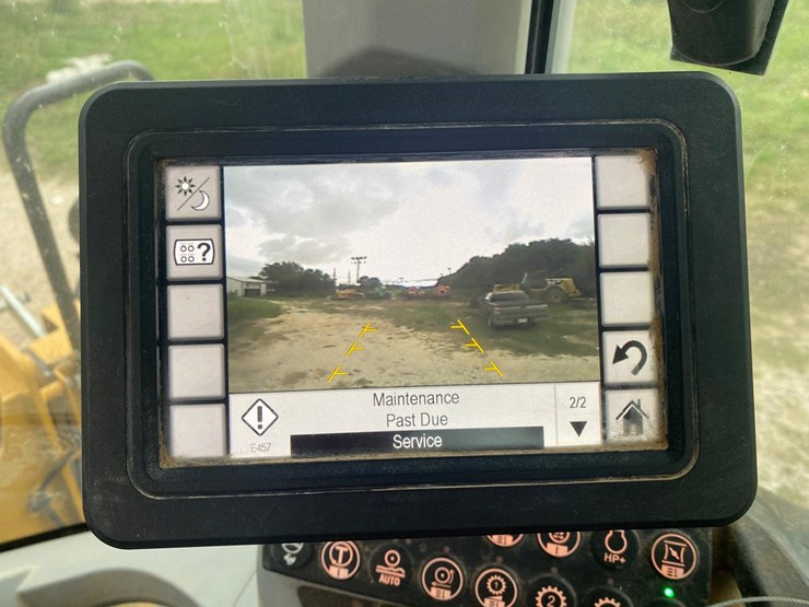2021-caterpillar-926m-image-12
