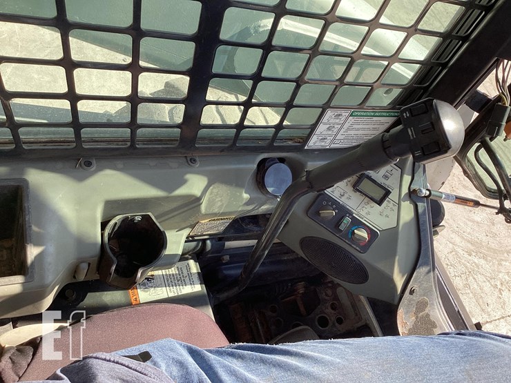 2013-bobcat-s650-image-12