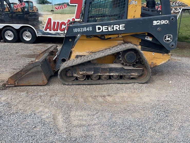 2012-john-deere-329d-image-3
