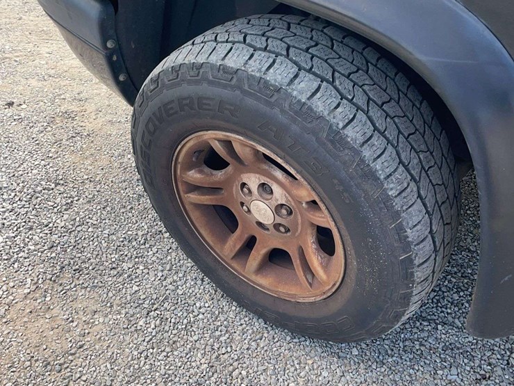 2004-dodge-dakota-image-12