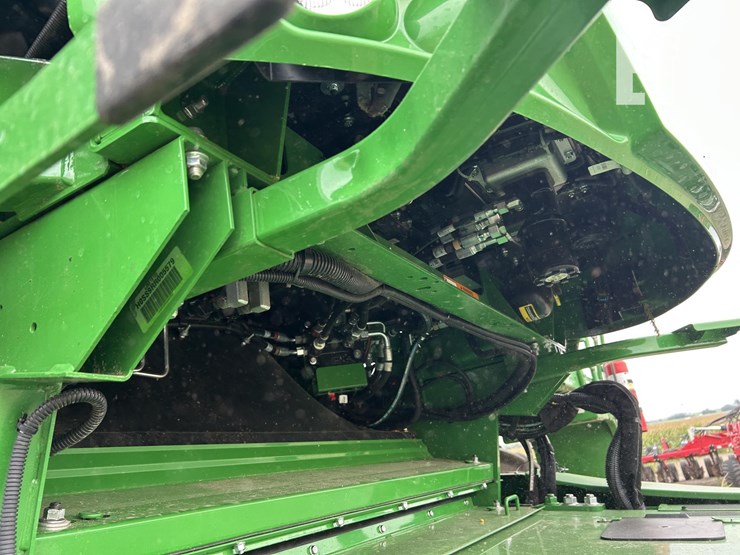 2024-john-deere-s790-image-60