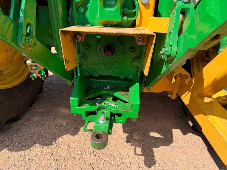 2017-john-deere-6120e-image-45