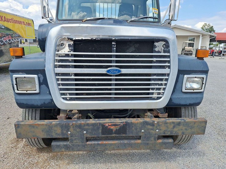 ford-l9000-image-16