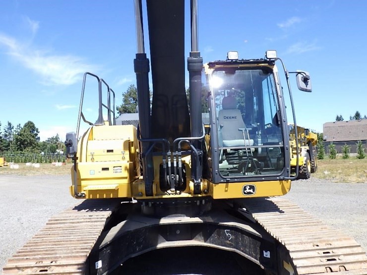 2016-deere-300g-lc-image-11