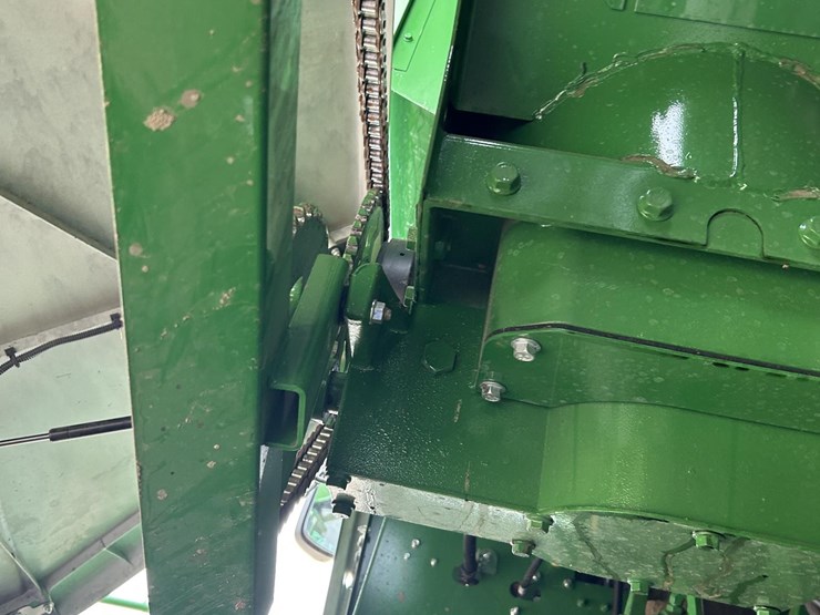 2024-john-deere-s790-image-15