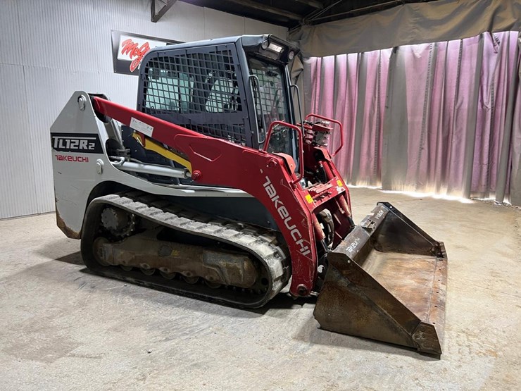 2023-takeuchi-tl12r2-image-6
