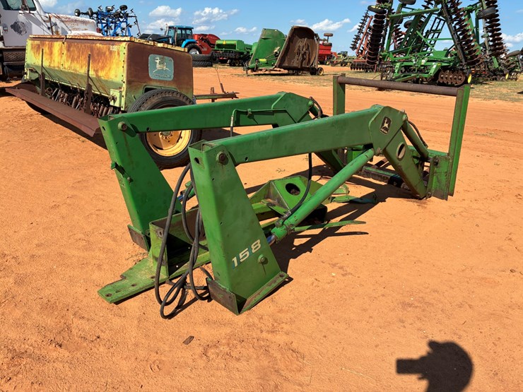 john-deere-158-image-3