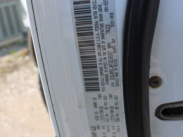 #2101-•-2015-ram-2500-pickup-truck-image-10