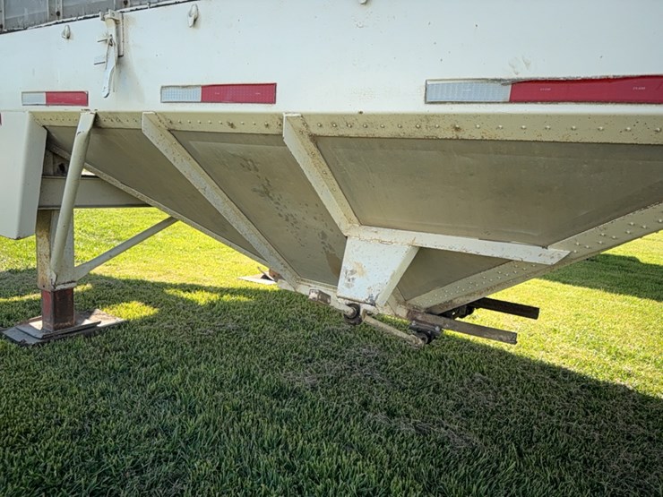 grain-hopper-trailer,-steel-frame-w/-aluminum-hoppers,-new-hopper-bearings,-roll-tarp,-homemade,-**title**-image-10